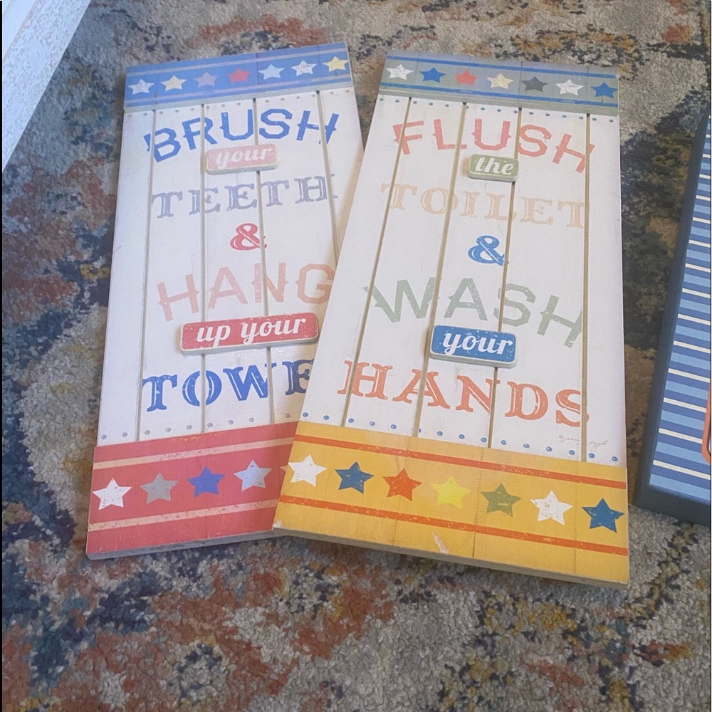 Bathroom decorations